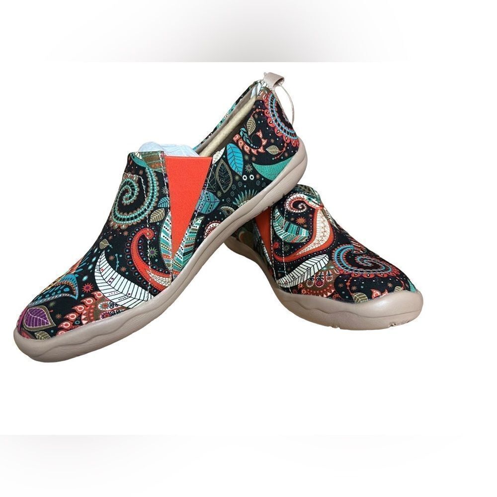 UIN Women Floral Art Sneaker Painted Canvas Slip-On Travel Shoes(Wonder Mandala) - Picture 10 of 10